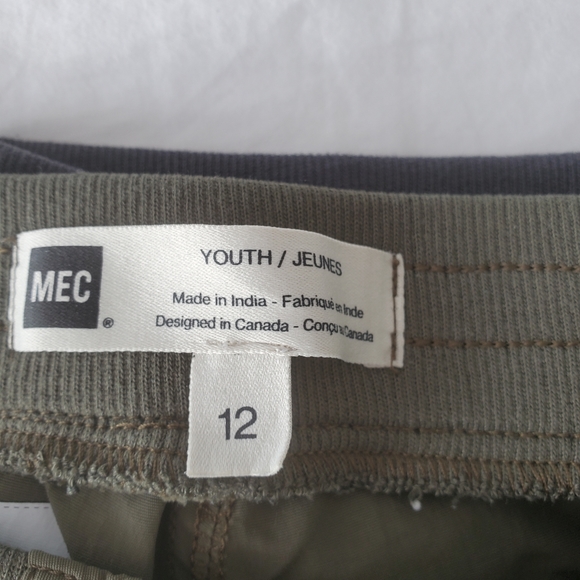 MEC Outdoor Shorts x 2, Boys, Size 12 Youth - Picture 6 of 8